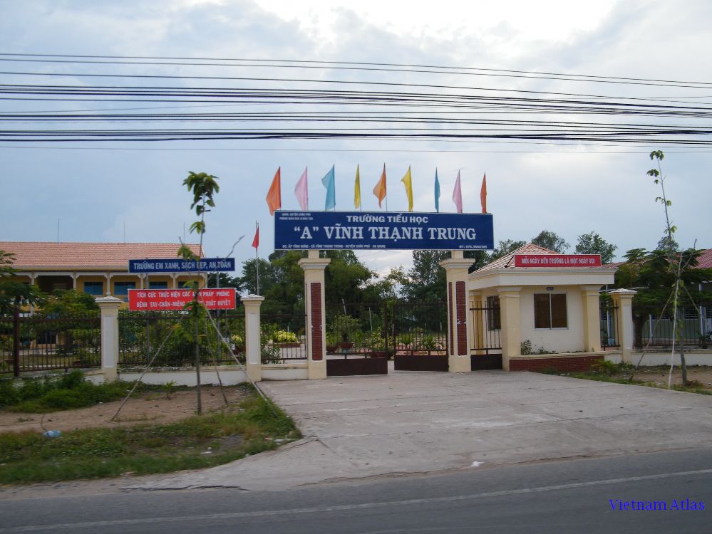 Trường Tiểu học - A Vĩnh Thạnh Trung - School by Vietnam Atlas