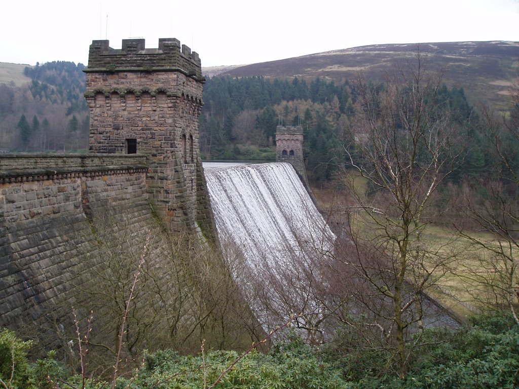 Derwent Reservoir overflow by paulbird06