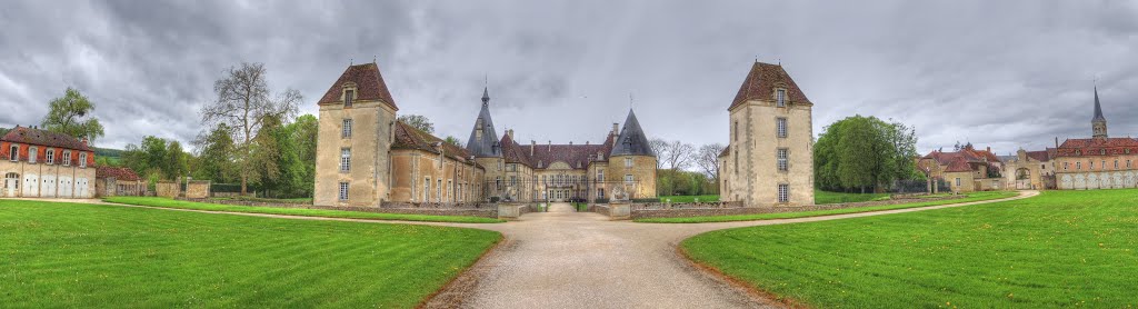 Château de Commarin (Commarin castle) by caitrin