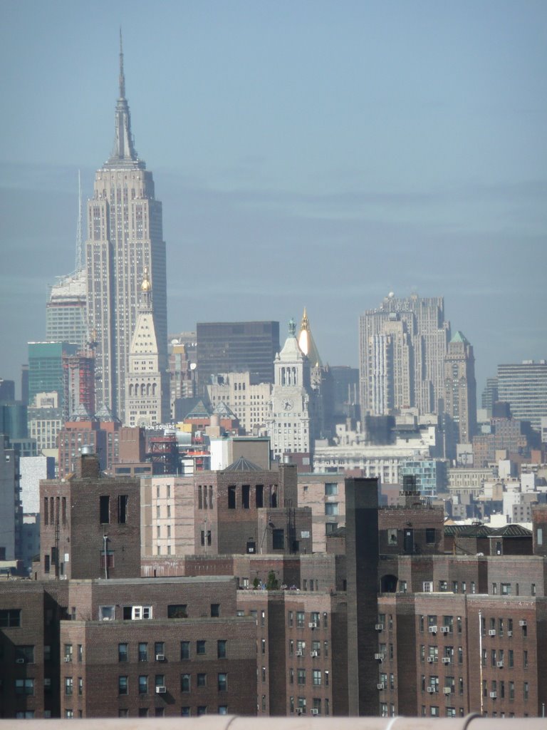 ESB from Brooklyn Bridge - 8 April 2008 by BribytheC