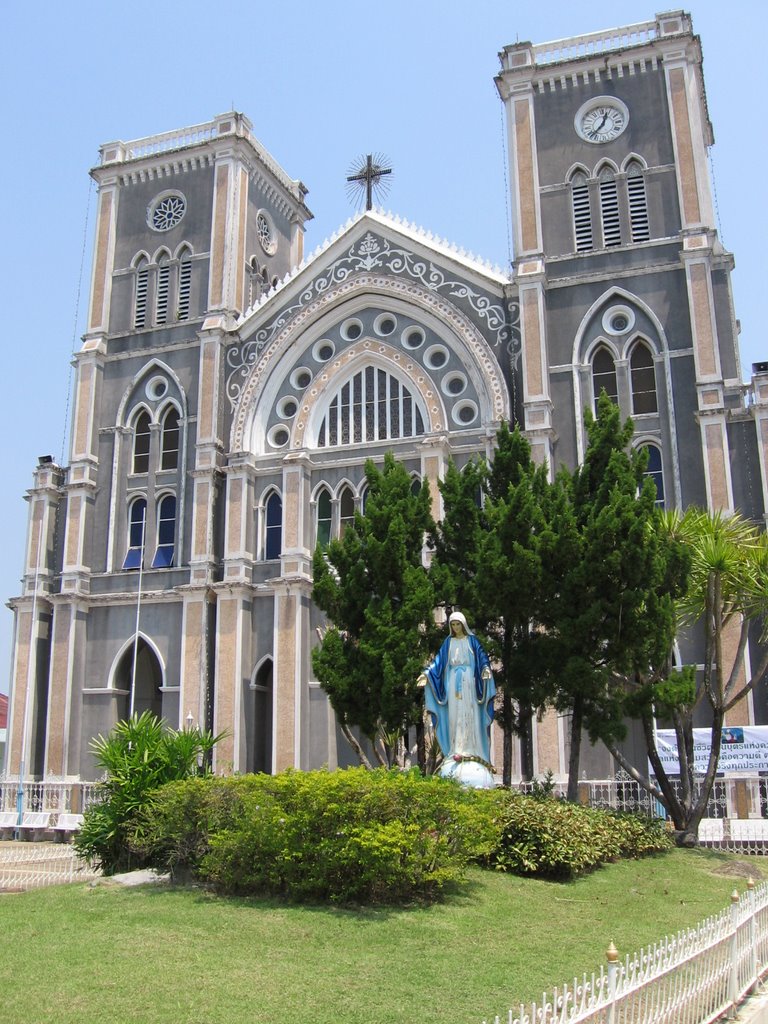 Cathedral Chanthaburi by moselbert