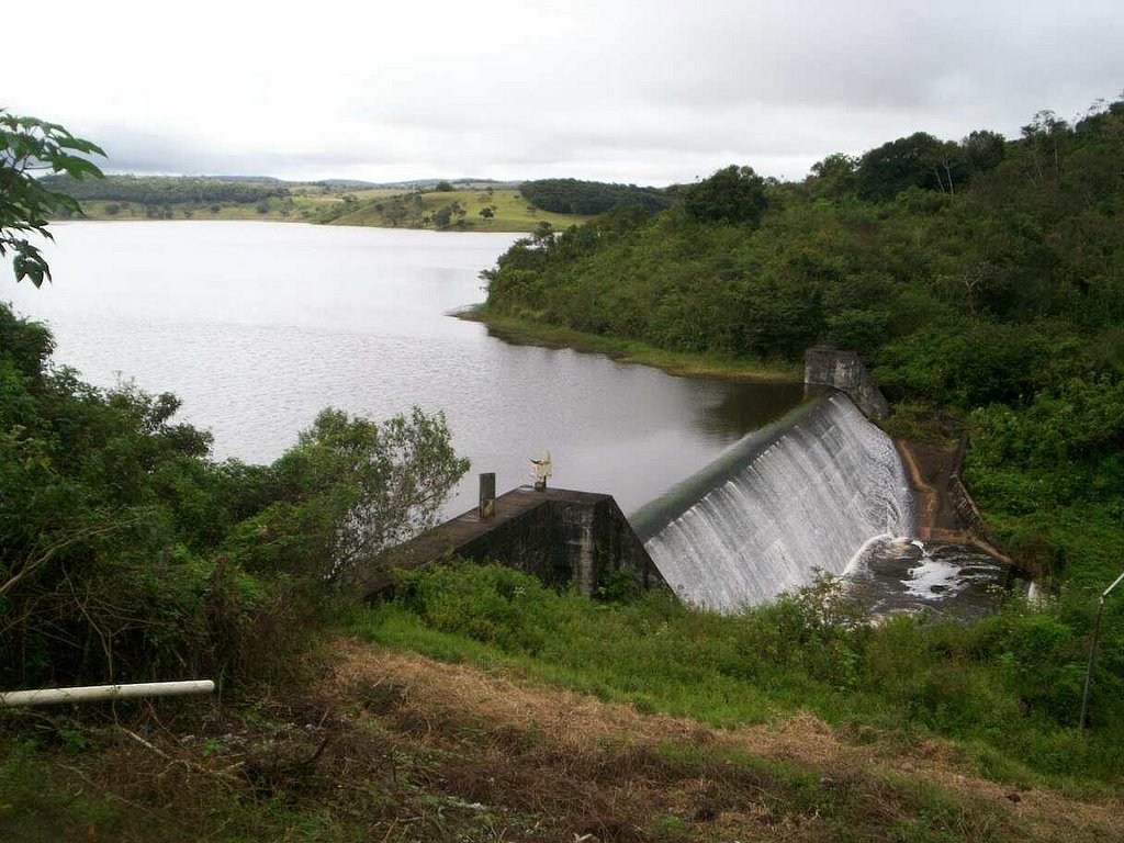 Barragem de Inhumas by Elio Rocha