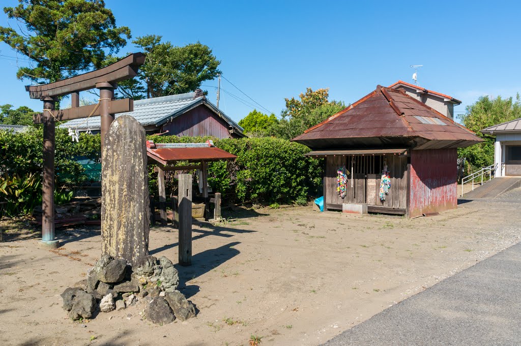 神社 -Shrines- by Saruman8000