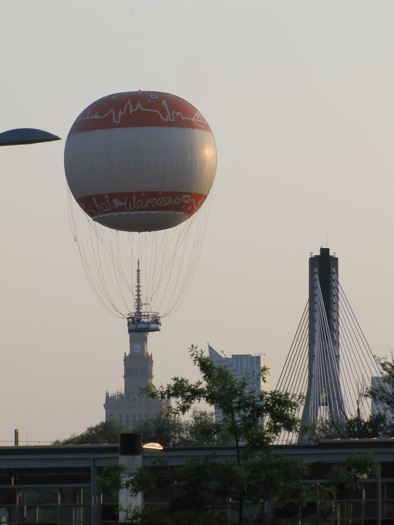 Balon na PKiN by polex.