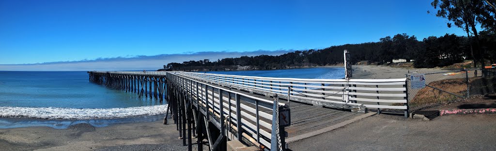 San Simeon Pier, San Simeon, CA by Hank Hansen