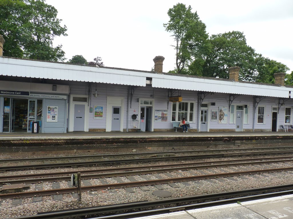 Maidstone East railway station - Maidstone by kentpast.co.uk