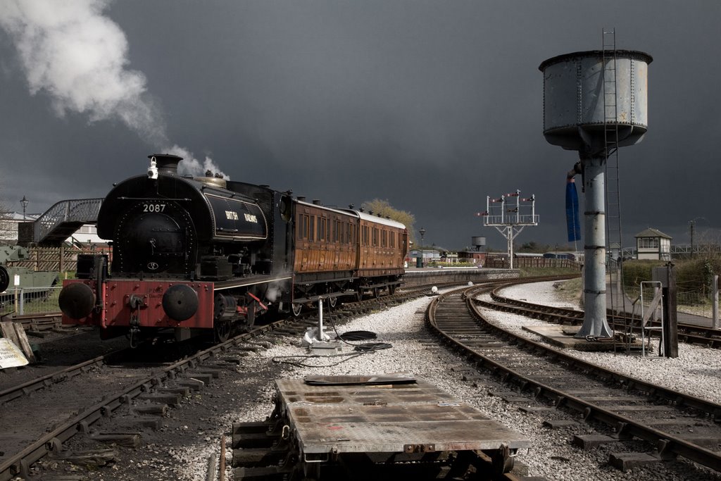 Buckinghamshire Railway Centre by Christopher Phillips