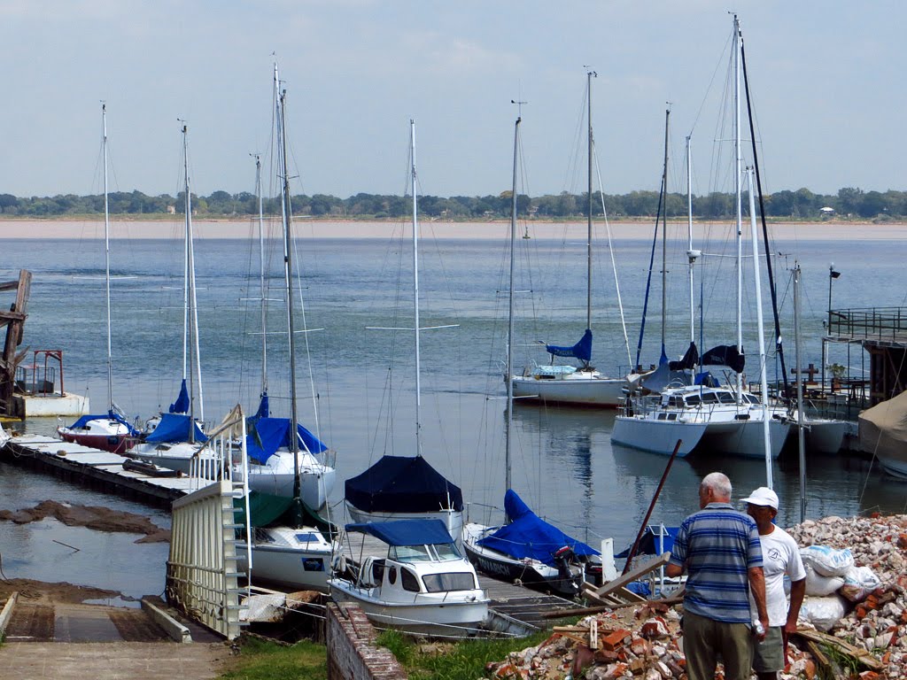 Yacht Club Corrientes by CarmelH