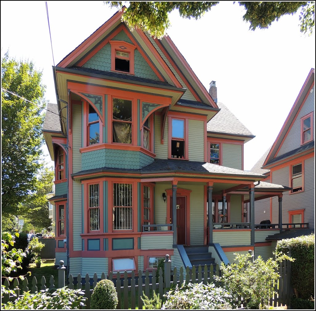 Renovated vintage house in Strathcona - 800 Jackson Ave - July 2013 by ThosGee