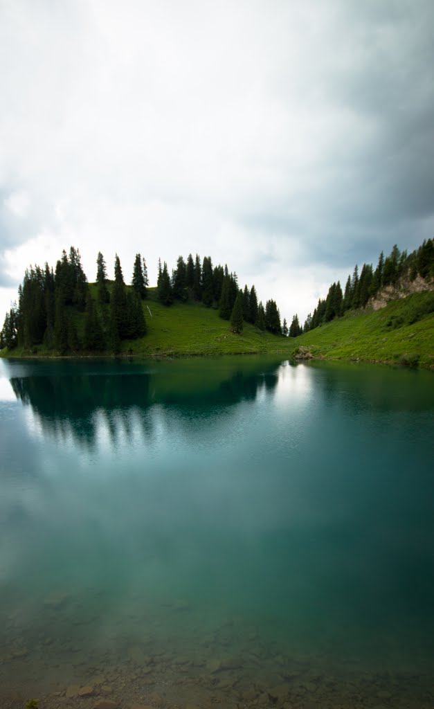 Lac Lioson - La Perle d'Emeraude by Philippe Suarez