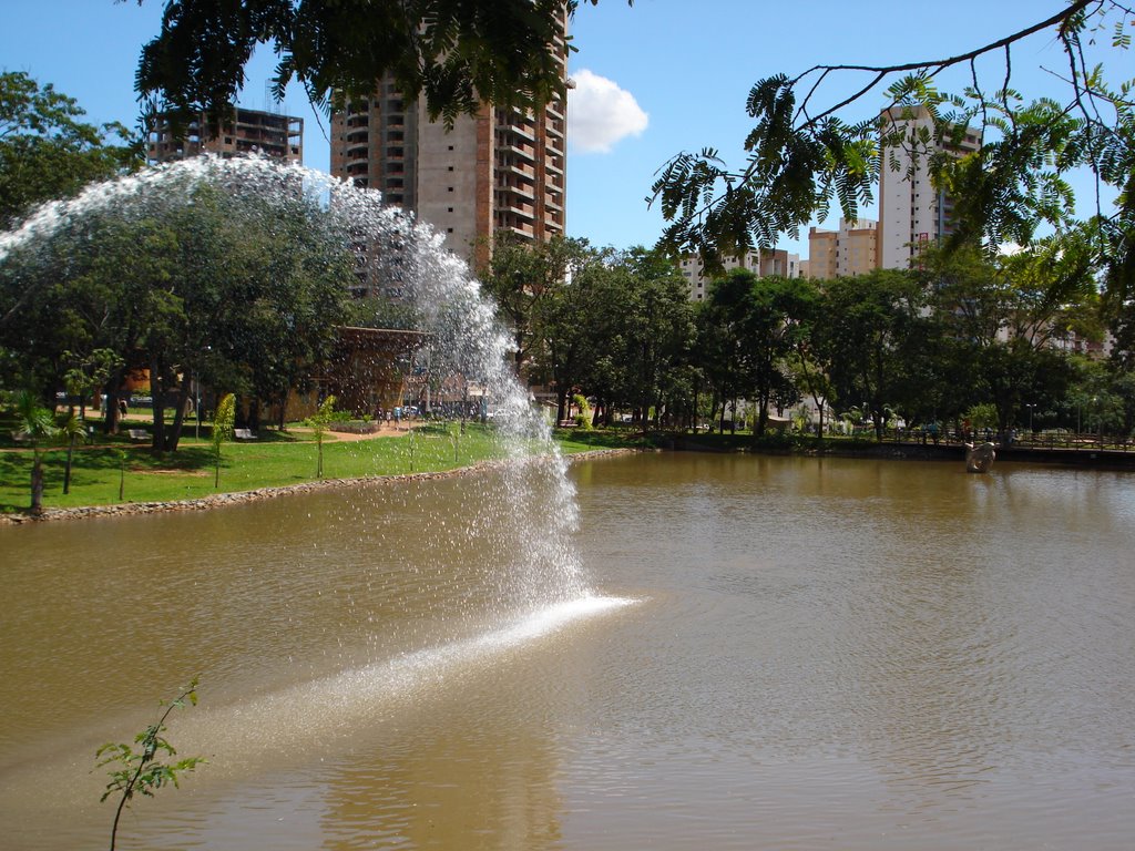 Parque Flamboyant Chafariz by Adilson Ribeiro