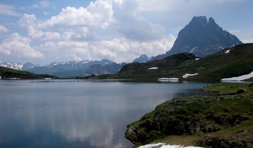 Lac Gentau by Manuel Viñuales