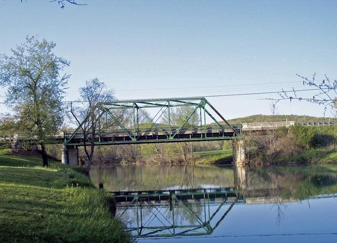 Wolf River bridge over SR-127 by Chad Laytham