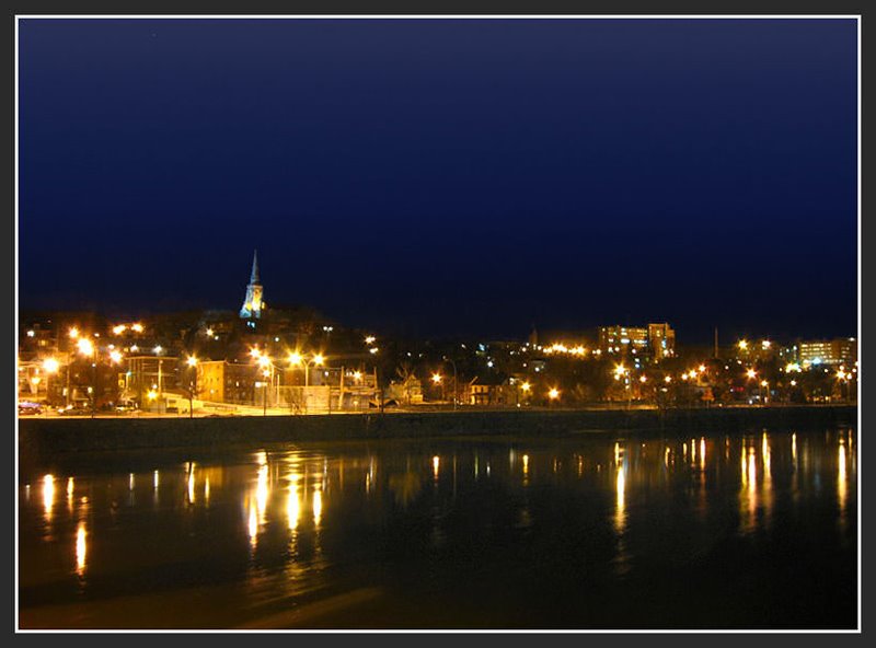 Sherbrooke at night by Mario Hains