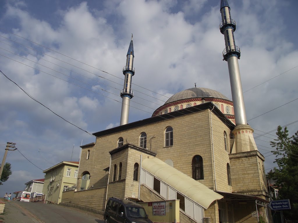 Adapazarı, Maltepe Merkez Camii by Kasım OKTAY