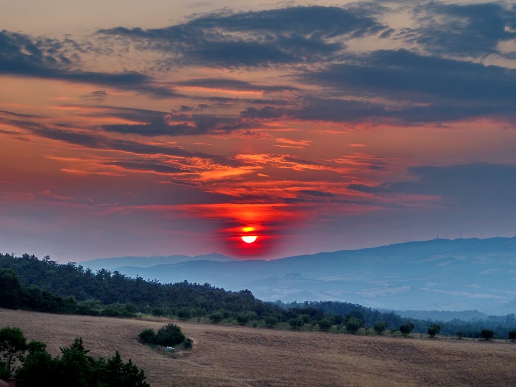 Toskanischer Sonnenuntergang by CHARMING PICTURES - Reportage- und Reisefotog