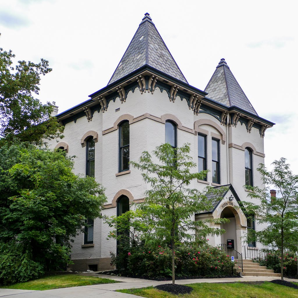 Hudson Ohio Town Hall by D200DX