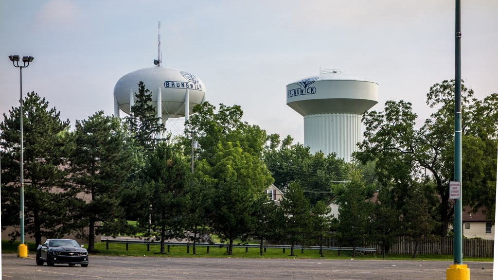 Brunswick Ohio water towers by D200DX