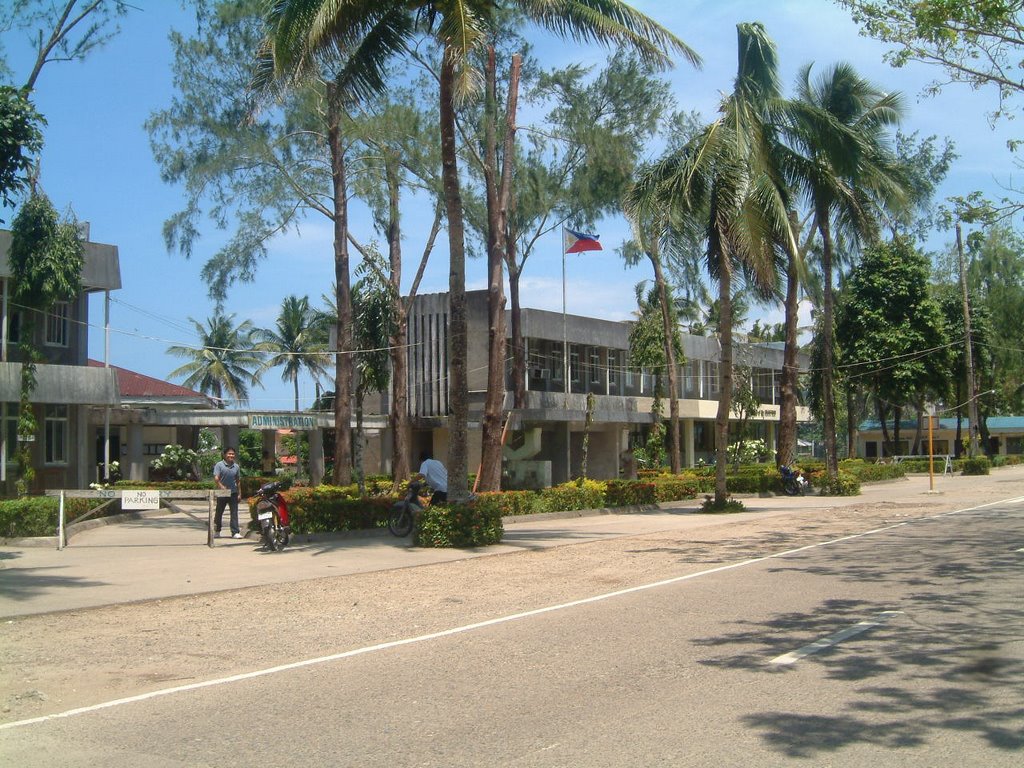 Administration Building, University of the Eastern Philippines,. Catarman, Northern Samar by Yarkssen