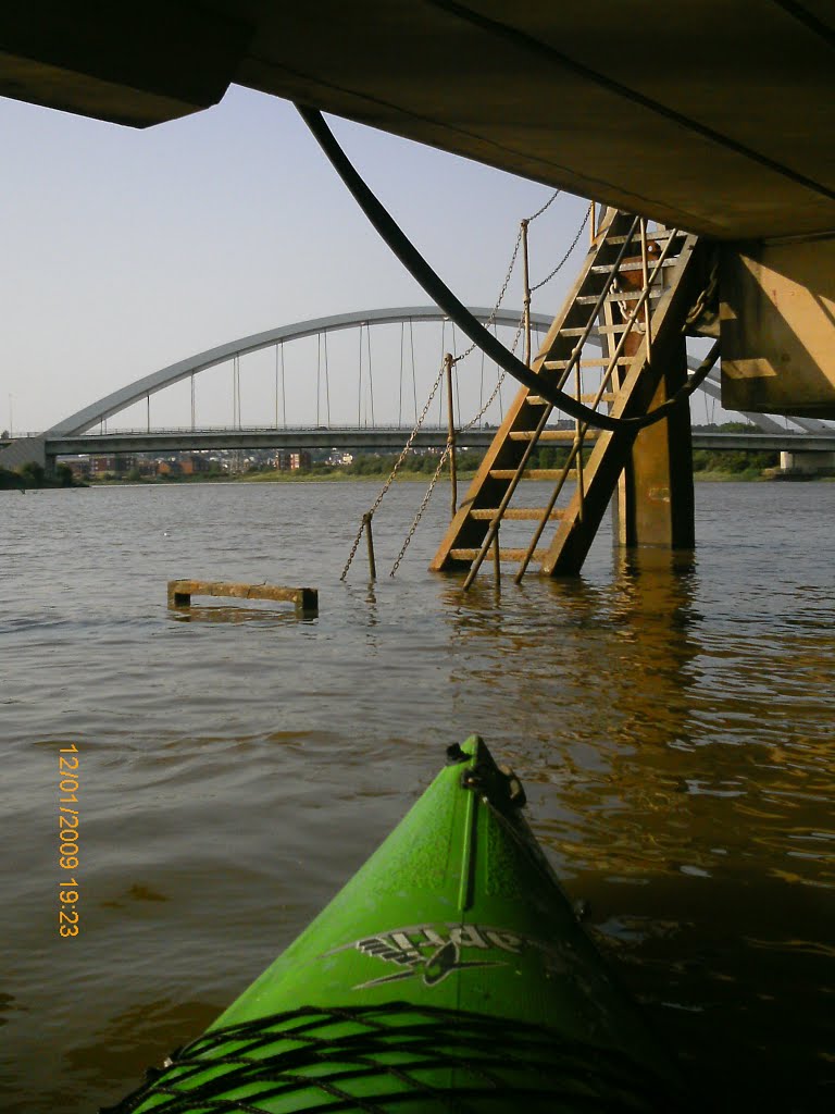 Under the Dock by Meic W Caerdydd