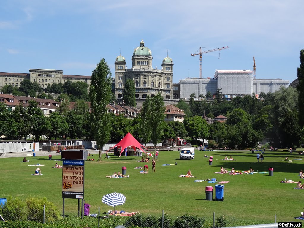 Bern - Freibad Marzili und Bundeshaus by TheRivo