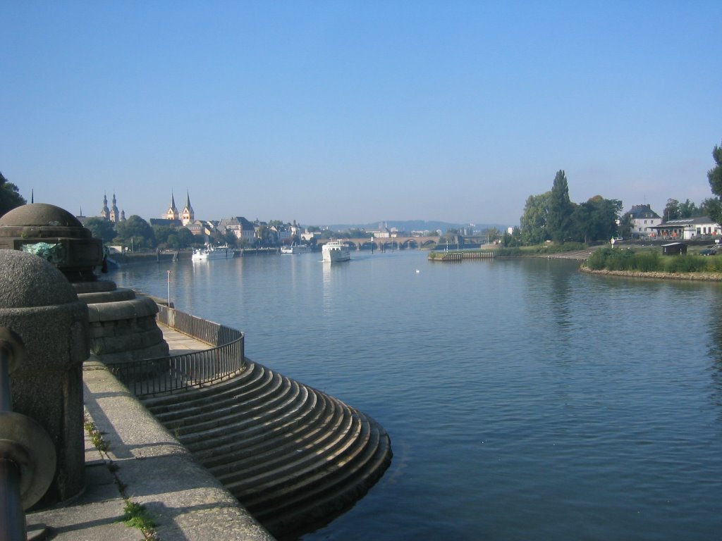 Blick vom Deutschen Eck auf die Mosel by ha.mertha