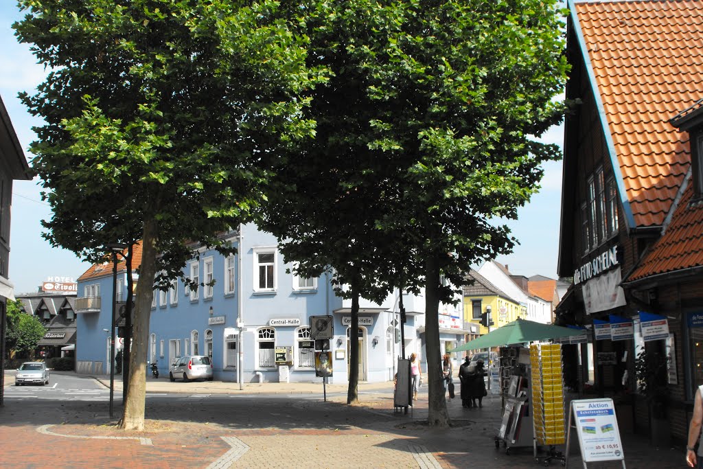 Central-Halle (Juli 2013) by Bernd Wedelich