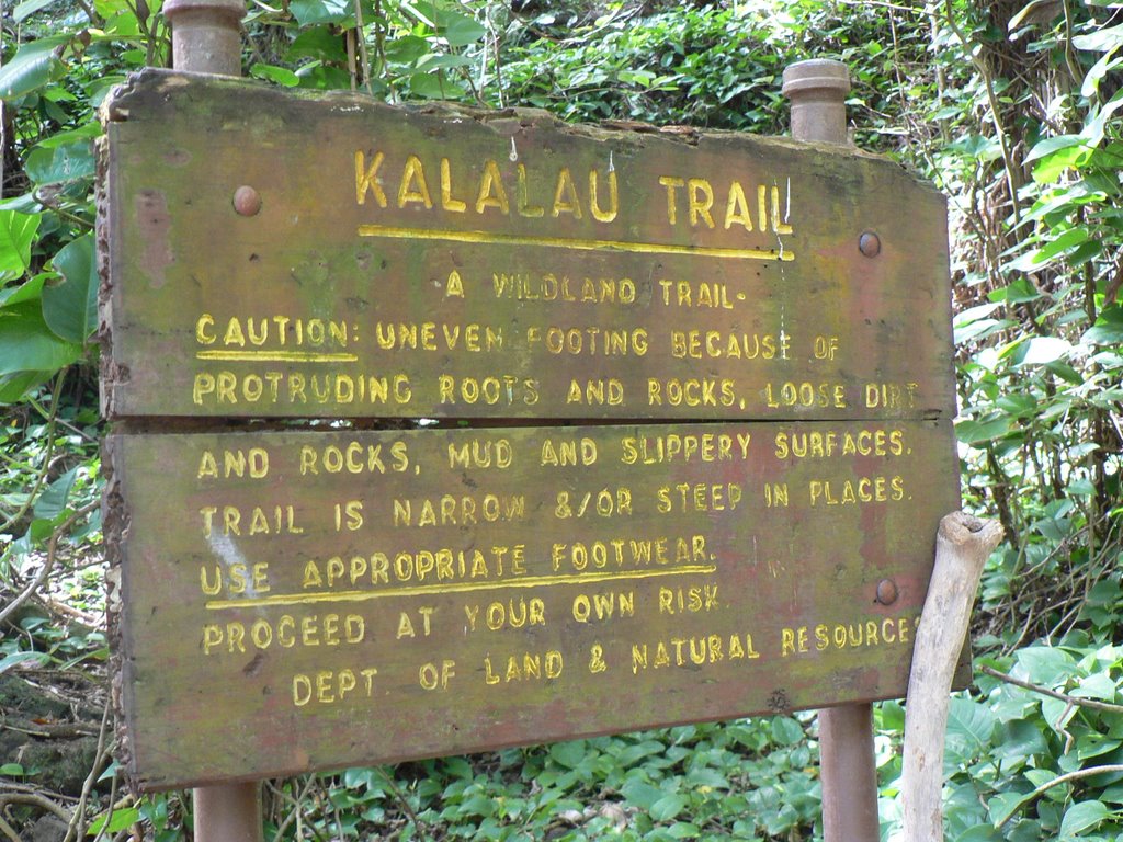 Kalalau Trail Warning by patlit