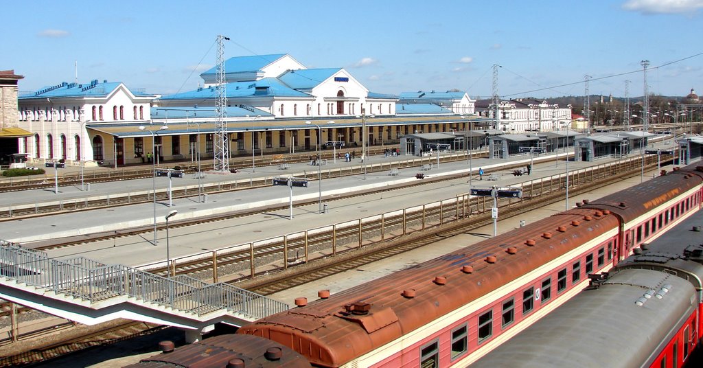 Vilnius Train station by Rimgaudas Bernotas