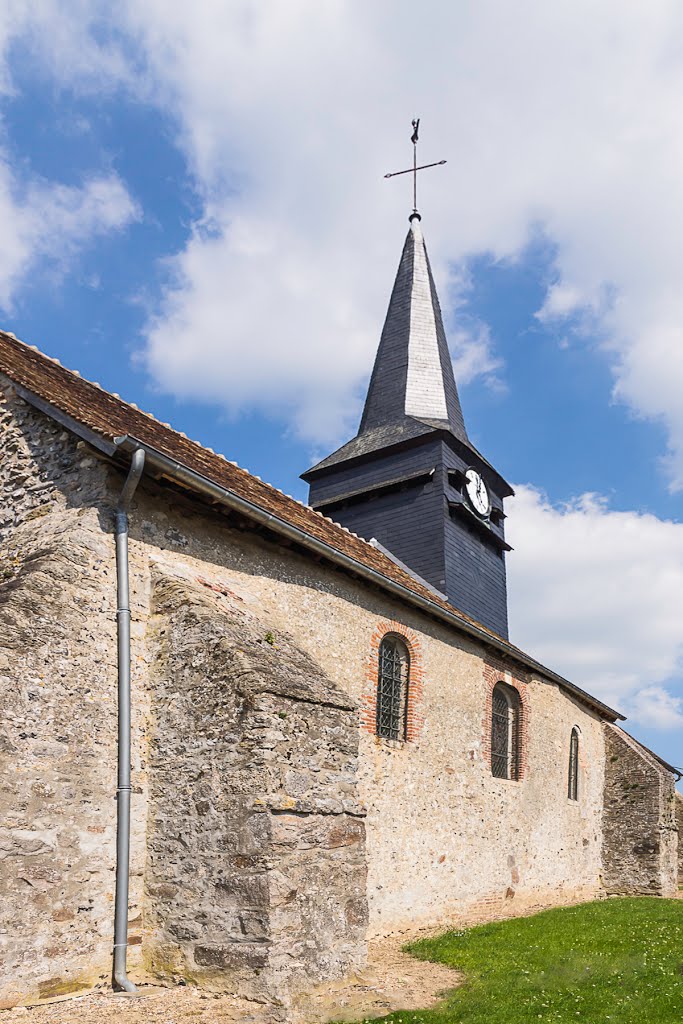 L ' Église Saint Martin en silex de 1540 - VROCOURT - 60112 by Pierre THIBAULT