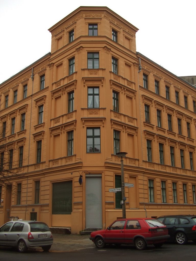 Prenzlauer Berg, Schwedter Straße Ecke Christinenstraße, April 2008 by macron79