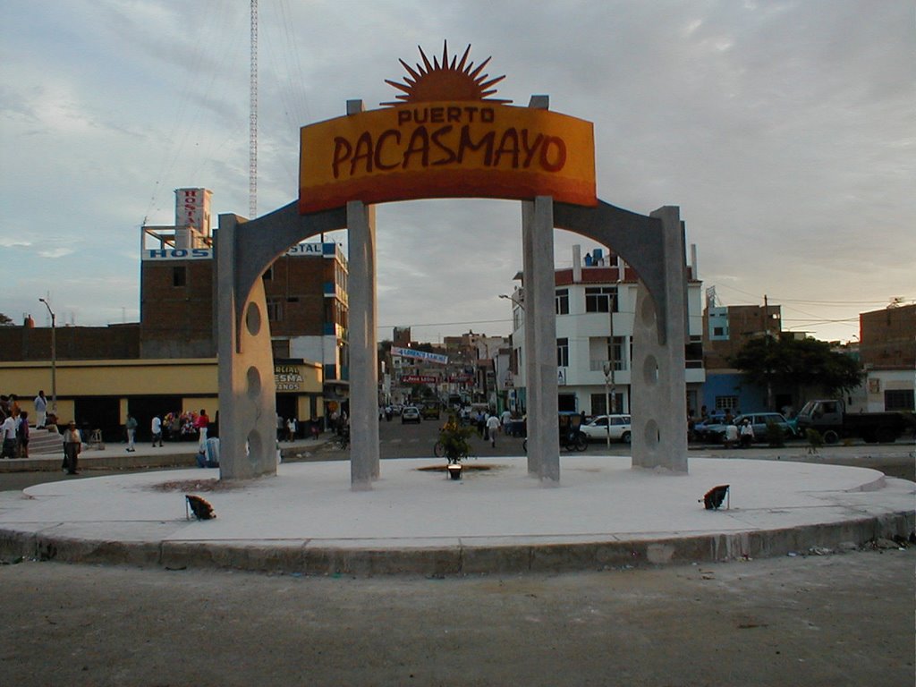 Pacasmayo District, Peru by Luis Sisniegas