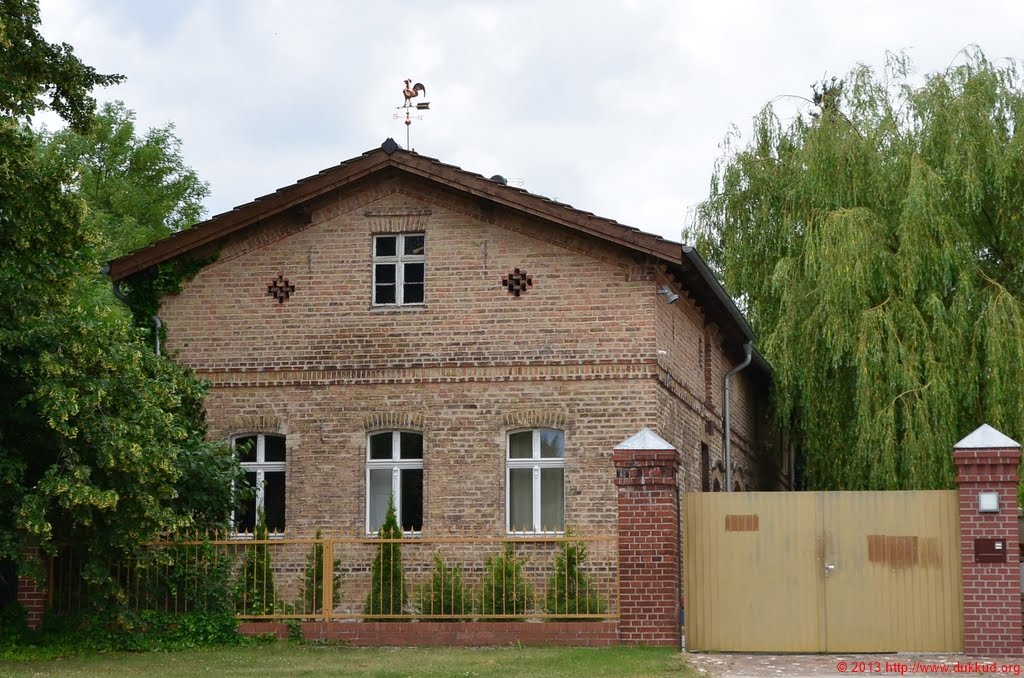 Dahlwitz-Hoppegarten - Wohnhaus Rudolf-Breitscheid-Straße 2830 aus dem Jahre 1904 von Max Grätz_03 - Nebengebäude by dukra