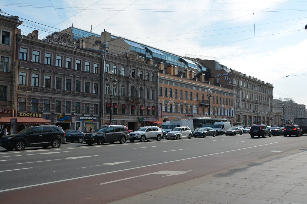 Nevsky Prospect, Saint Petersburg, Russia. by Nicola e Pina Russia 2013