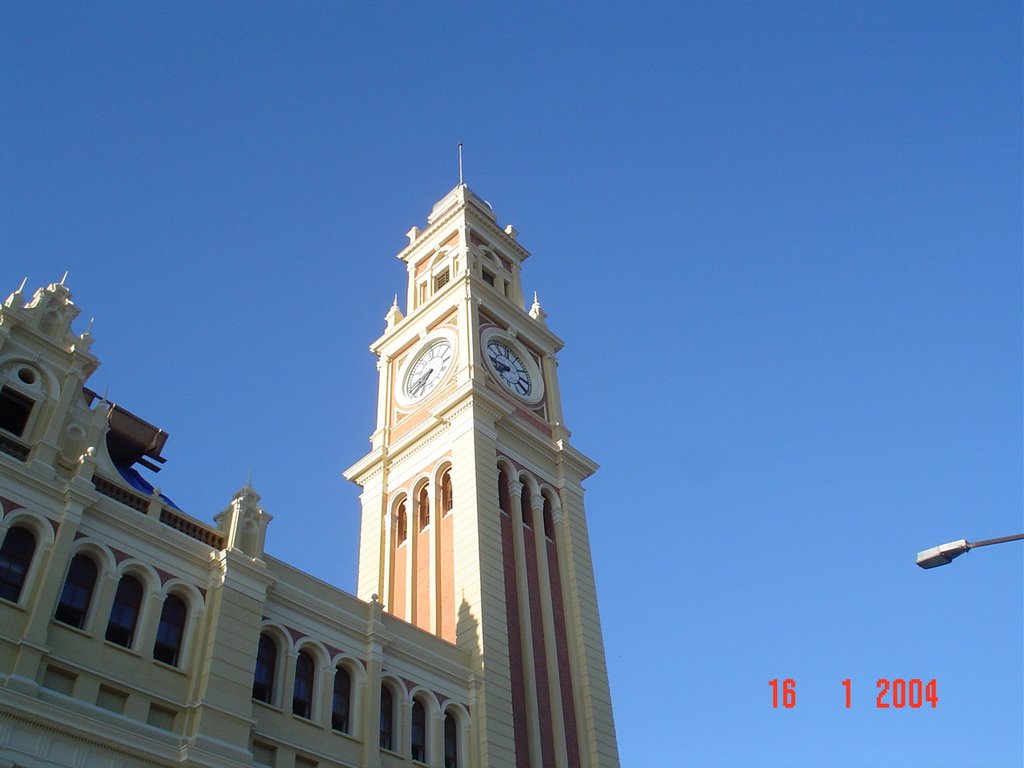 Torre do Relógio da Estação da Luz by Ricardo D. Mathias