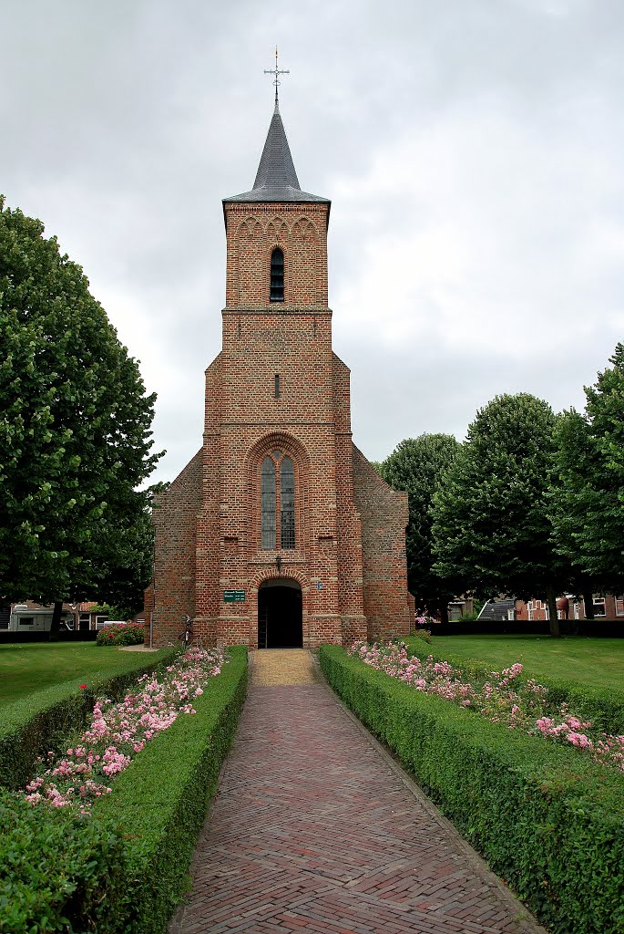 Kerk van Serooskerke. (Schouwen) by tanneke