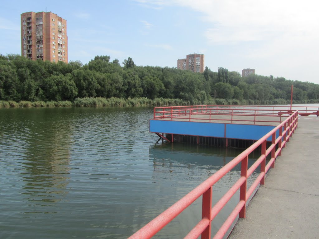 Река Темерник. Северный жилой массив. Ростов-на-Дону / River Temernik. Rostov-on-Don by Valentine Verchenko