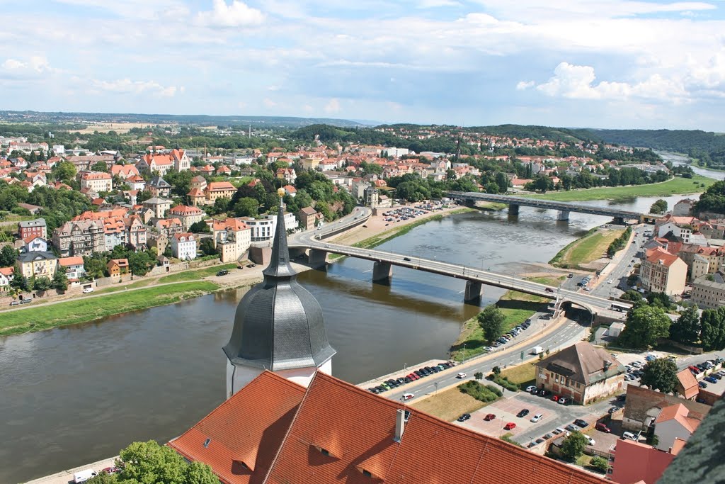 Blick vom Dom auf Meißen - View from the cathedral to the river by Raupe