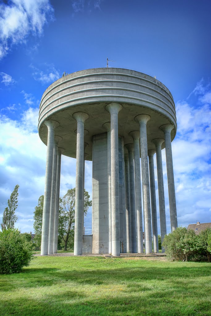 Tannochside Water Tower, Uddingston by steviespiersphotography