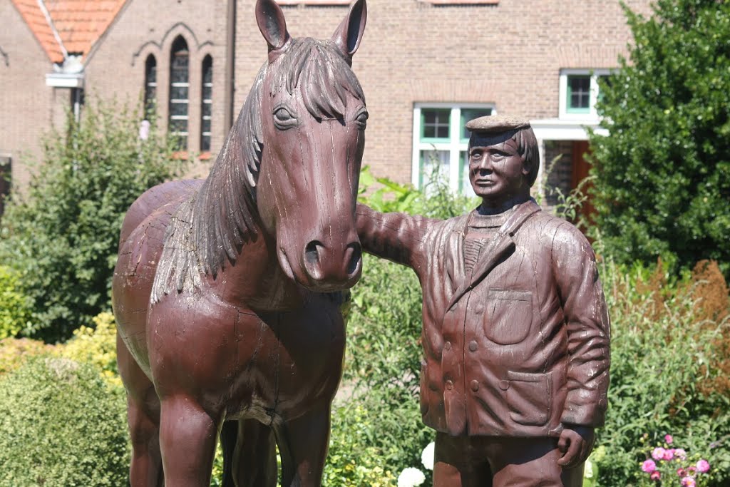 Man en Paard - samen sterk door vertrouwen in elkaar by jbklonne