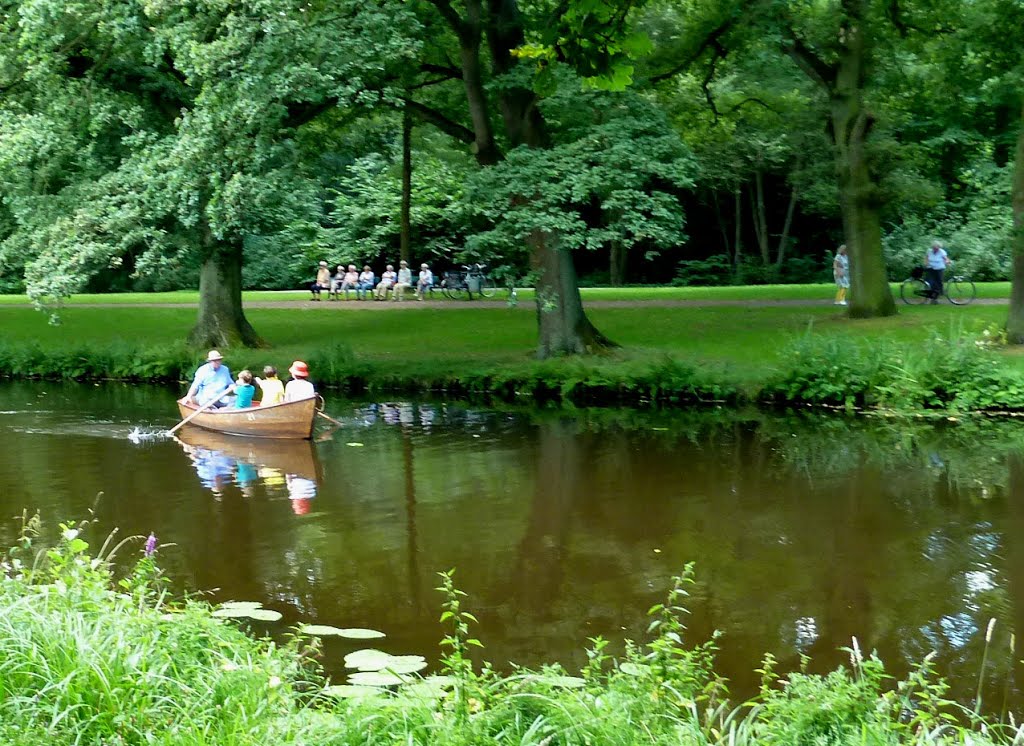 Ein schöner Sonntagvormittag im Bürgerpark by malo1