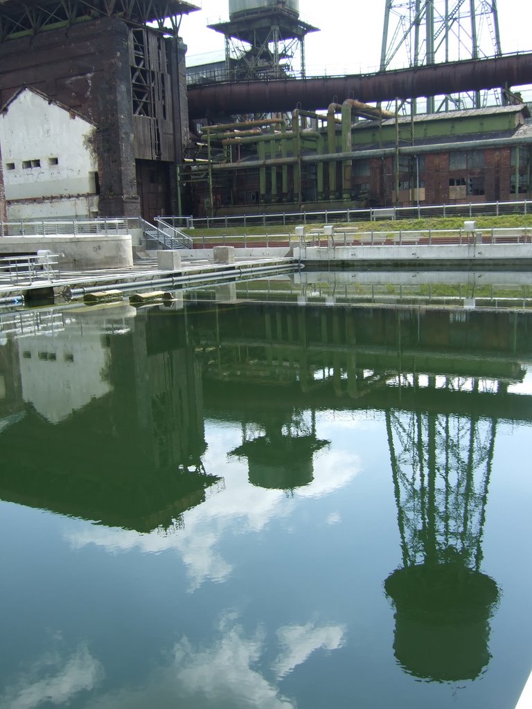 Westpark, Wasserwelt hinter der Jahrhunderthalle by Herbstreit Landschaf…