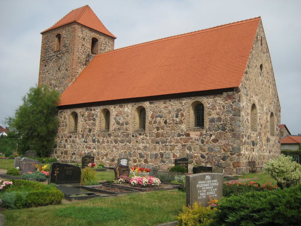 Dorfkirche Ahrensdorf - Germany by Loewe48