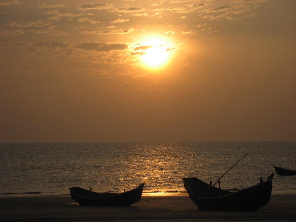 Sun Rise, St. Martin's Island Beach by Mir Abul Kashem