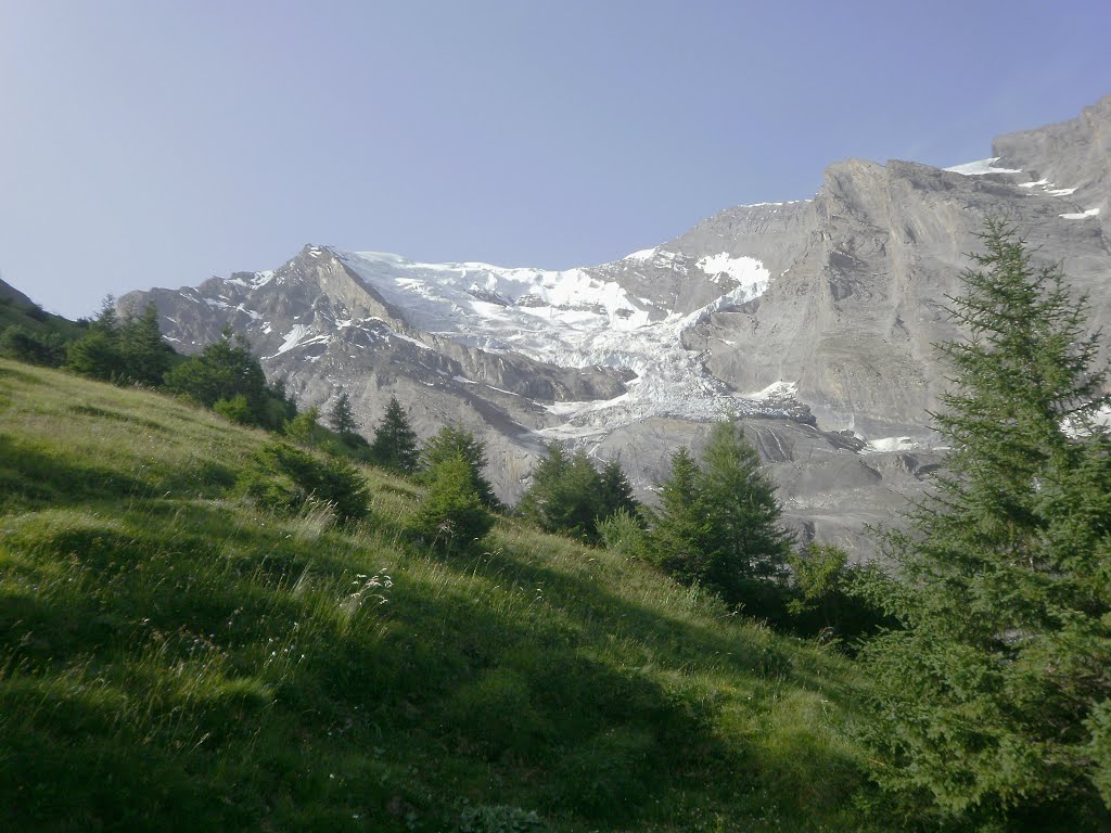 Balmhorn von der Balmhornhütte aus gesehen. by Niklaus Wäfler