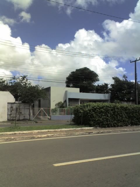 restou apenas essa residencia na avenida castelo branco by marco vinicius