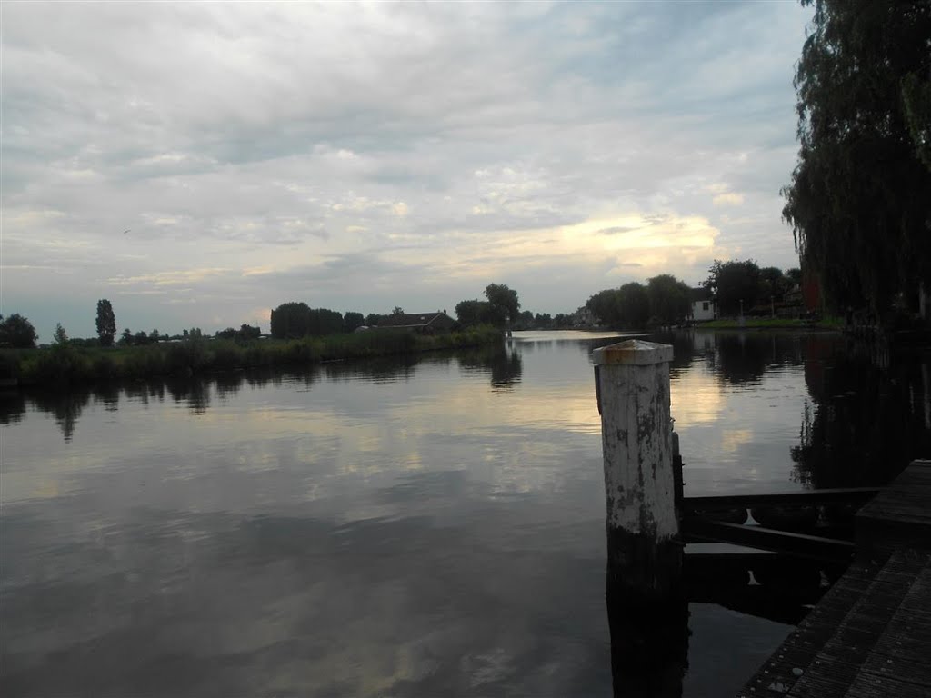 Oude Rijn bij Valkenburg ZH by Giftmischer