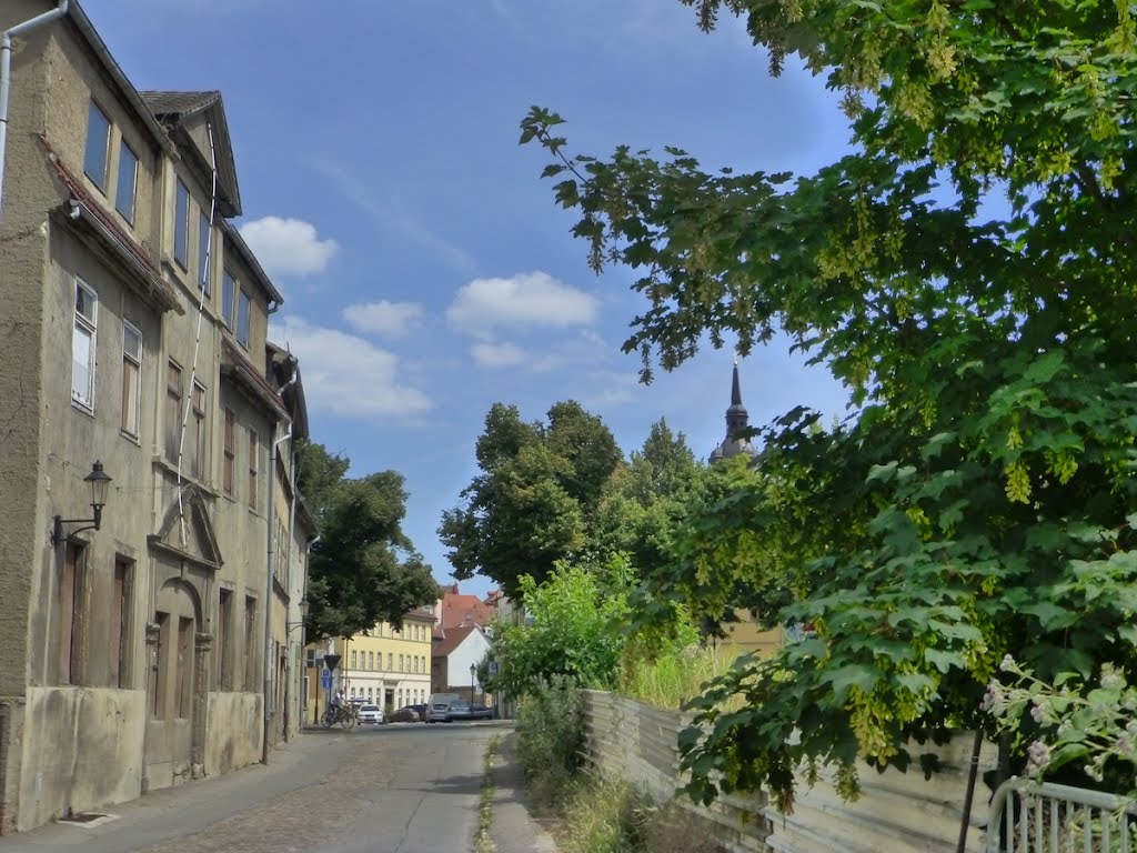 Blick gen Reußenplatz Naumburg by Martin Beitz