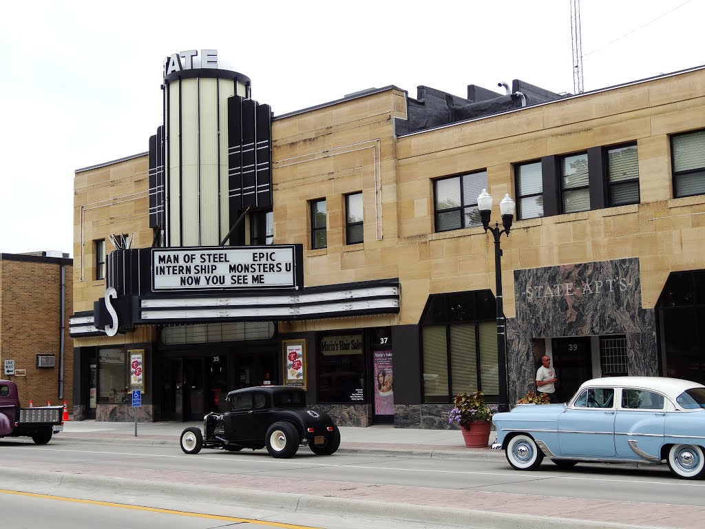 STATE THEATER HUTCHINSON MN. by STEVESPHOTOWORLD