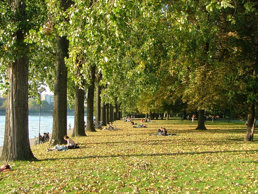 Parc de la Boverie by ThibautMathieu